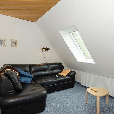 Ferienwohnung-Auf-Ruegen-Fuer-3-Erwachsene-Und-1-Kind-In-Schaprode-Zi6 エクステリア 写真