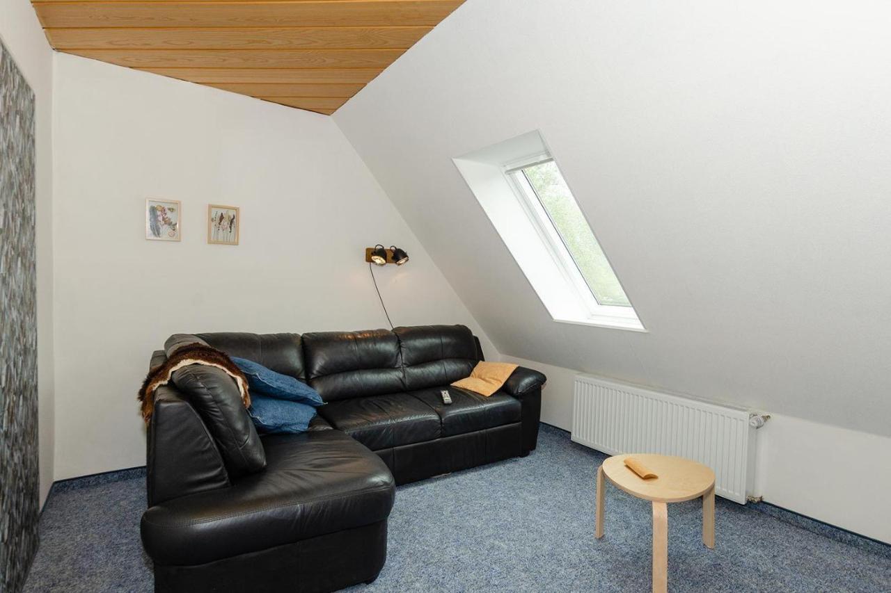 Ferienwohnung-Auf-Ruegen-Fuer-3-Erwachsene-Und-1-Kind-In-Schaprode-Zi6 エクステリア 写真
