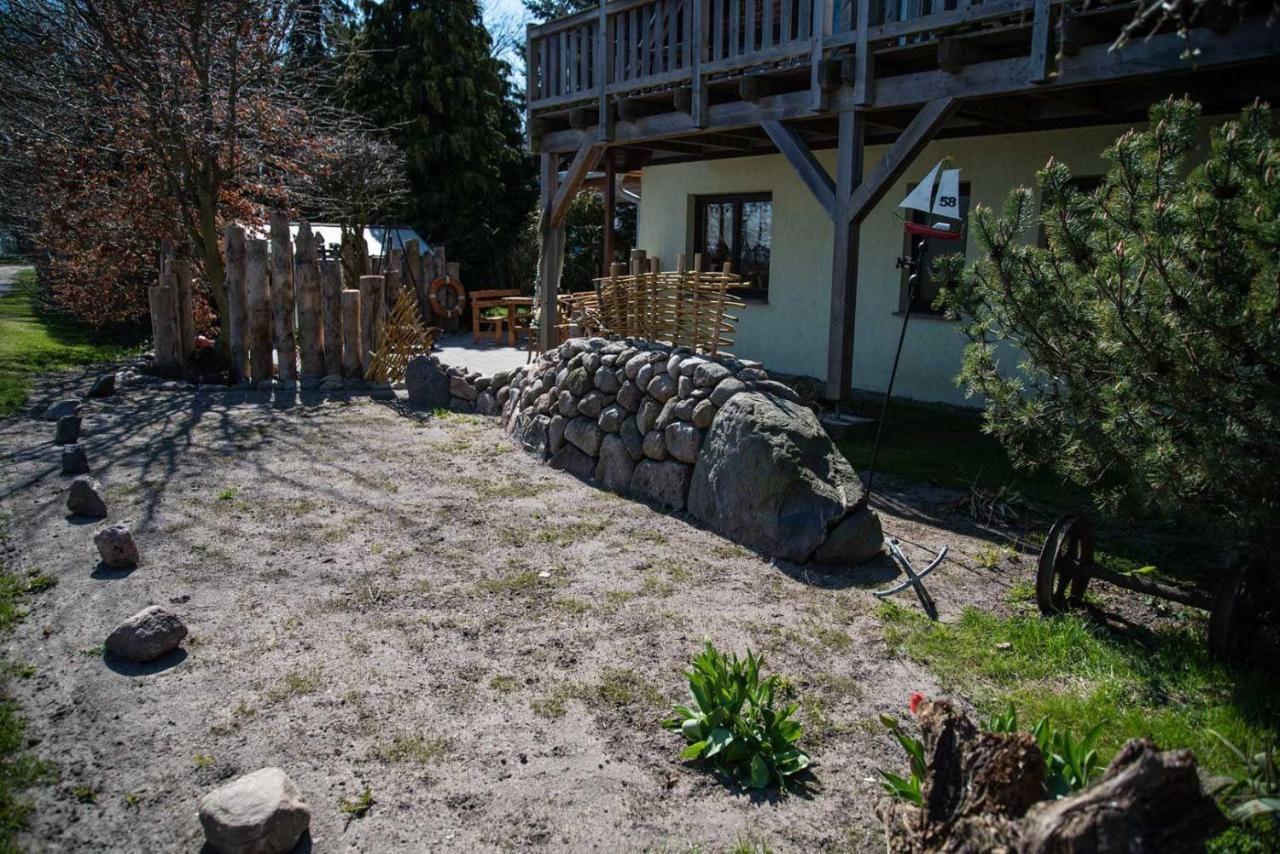 Ferienwohnung-Auf-Ruegen-Fuer-3-Erwachsene-Und-1-Kind-In-Schaprode-Zi6 エクステリア 写真